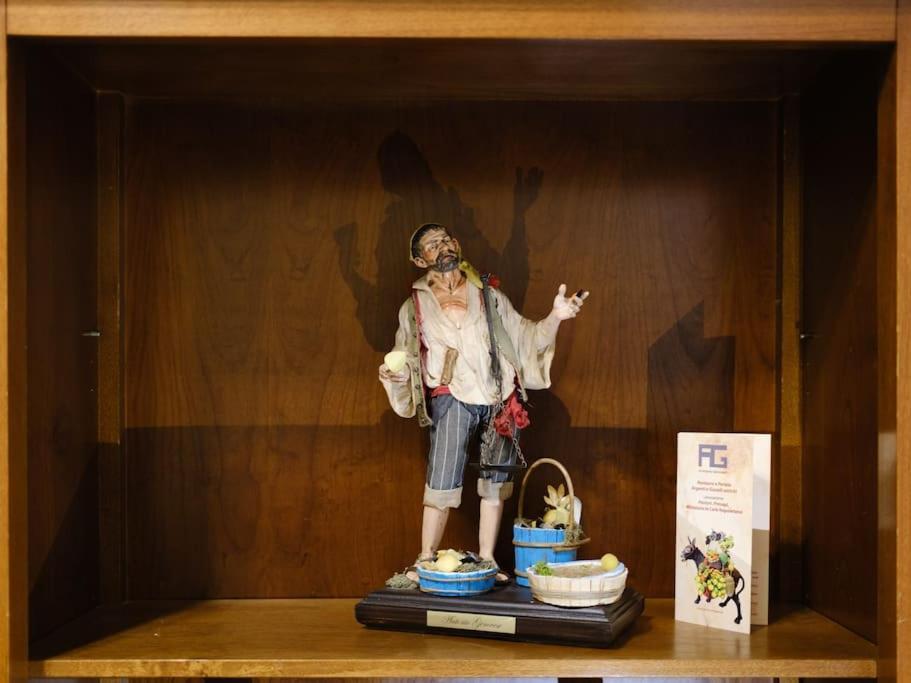 The San Gregorio Armeno Apartment By Houseinเนเปิลส์ ภายนอก รูปภาพ