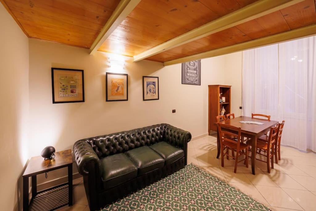 The San Gregorio Armeno Apartment By Houseinเนเปิลส์ ภายนอก รูปภาพ